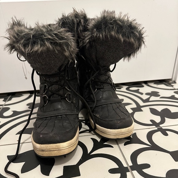Women’s winter boots - Picture 3 of 4